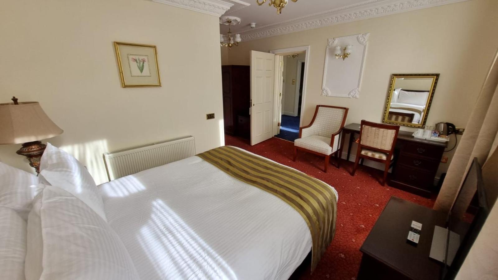 Botleigh Grange Hotel & Spa เฮดจ์เอนด์ ภายนอก รูปภาพ