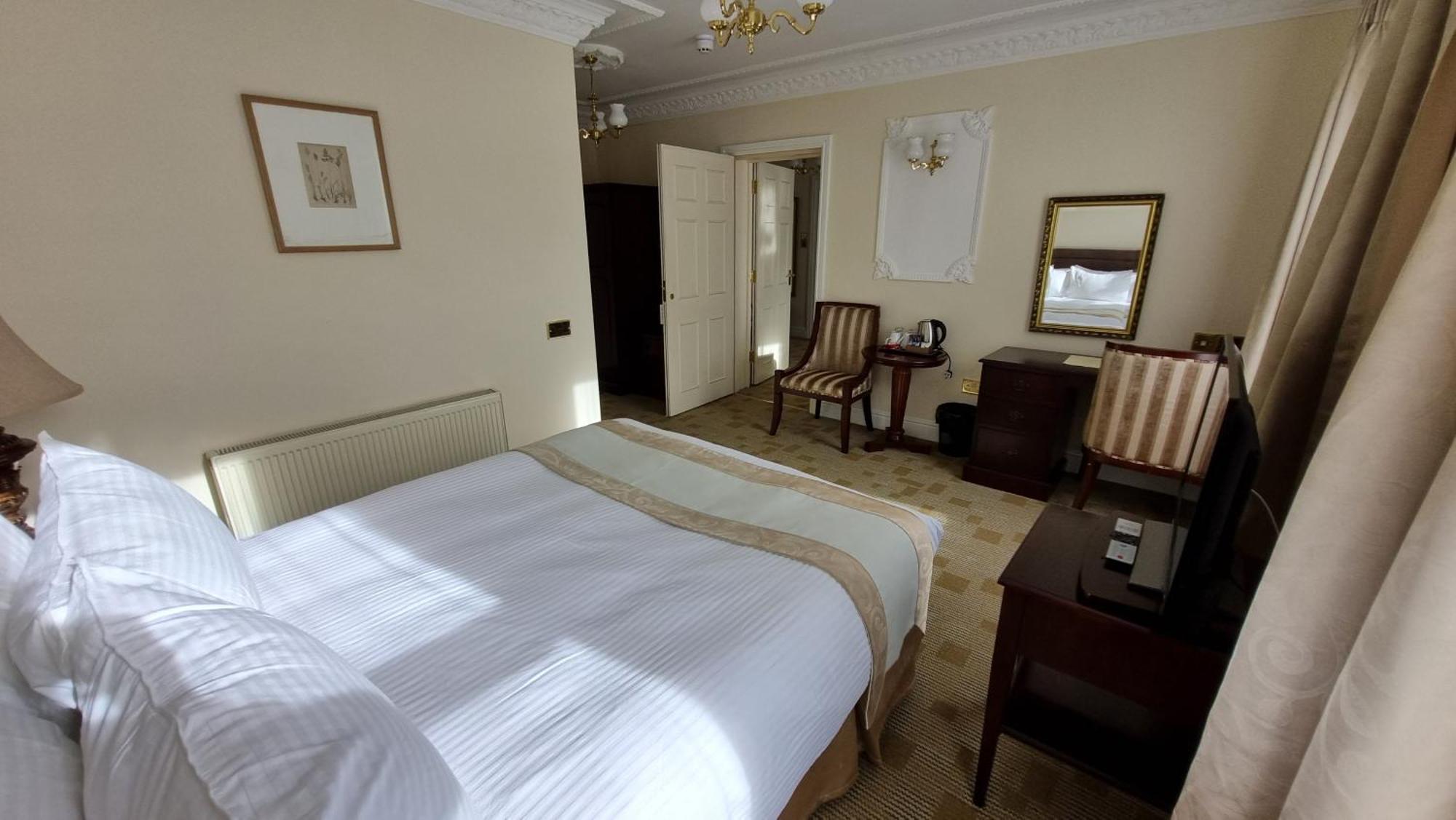 Botleigh Grange Hotel & Spa เฮดจ์เอนด์ ภายนอก รูปภาพ